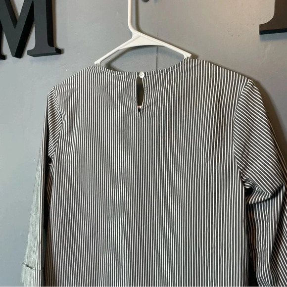 J.Jill Women’s Striped Tie Front Top 3/4 Sleeves Gray/White size small - Picture 4 of 8